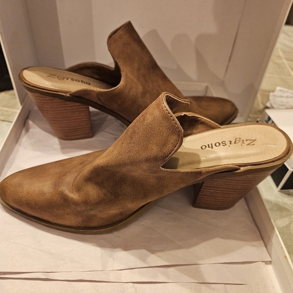 Zigi Soho Shoes - Womens 10 heel boot brown Zigisoho mule block heels western